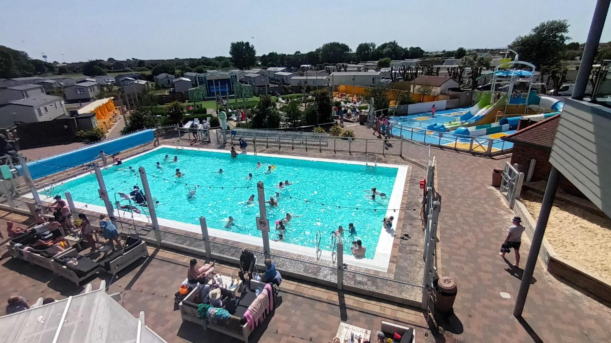 Amor, West Sands Holiday Park, Selsey Exterior foto